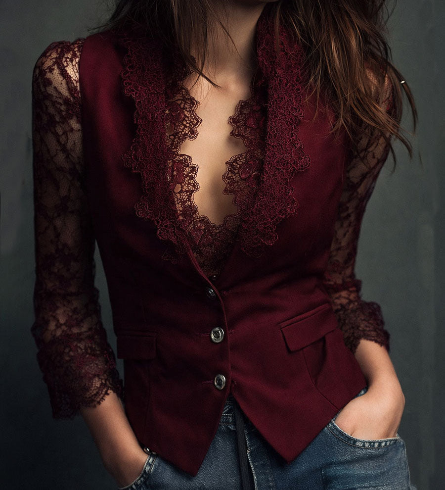 Noémie - Veste Noire Haute avec Manches Semi-Transparentes