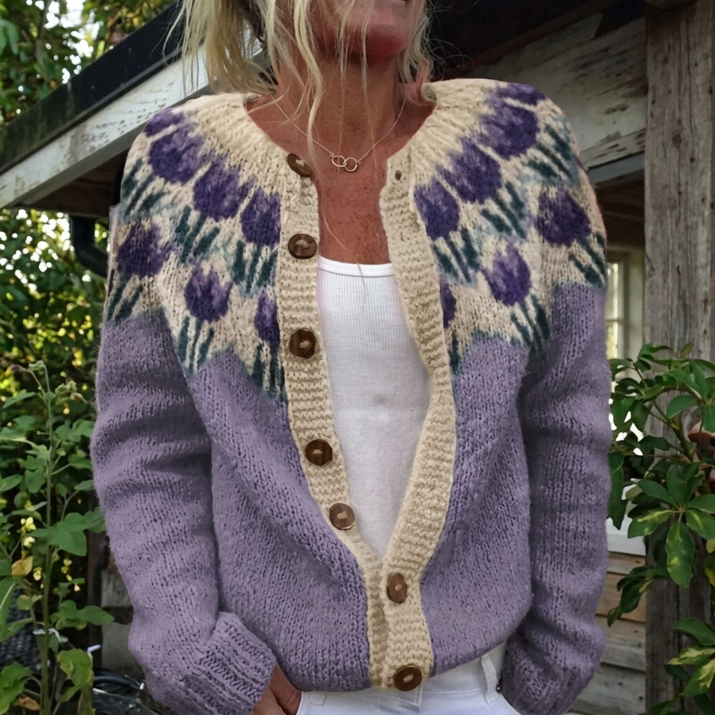Joëlle - Cardigan à imprimé de fleurs violettes et boutons