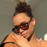 Camille - Lunettes de soleil élégantes