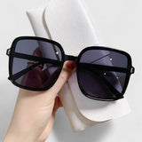 Iris - Lunettes de soleil élégantes