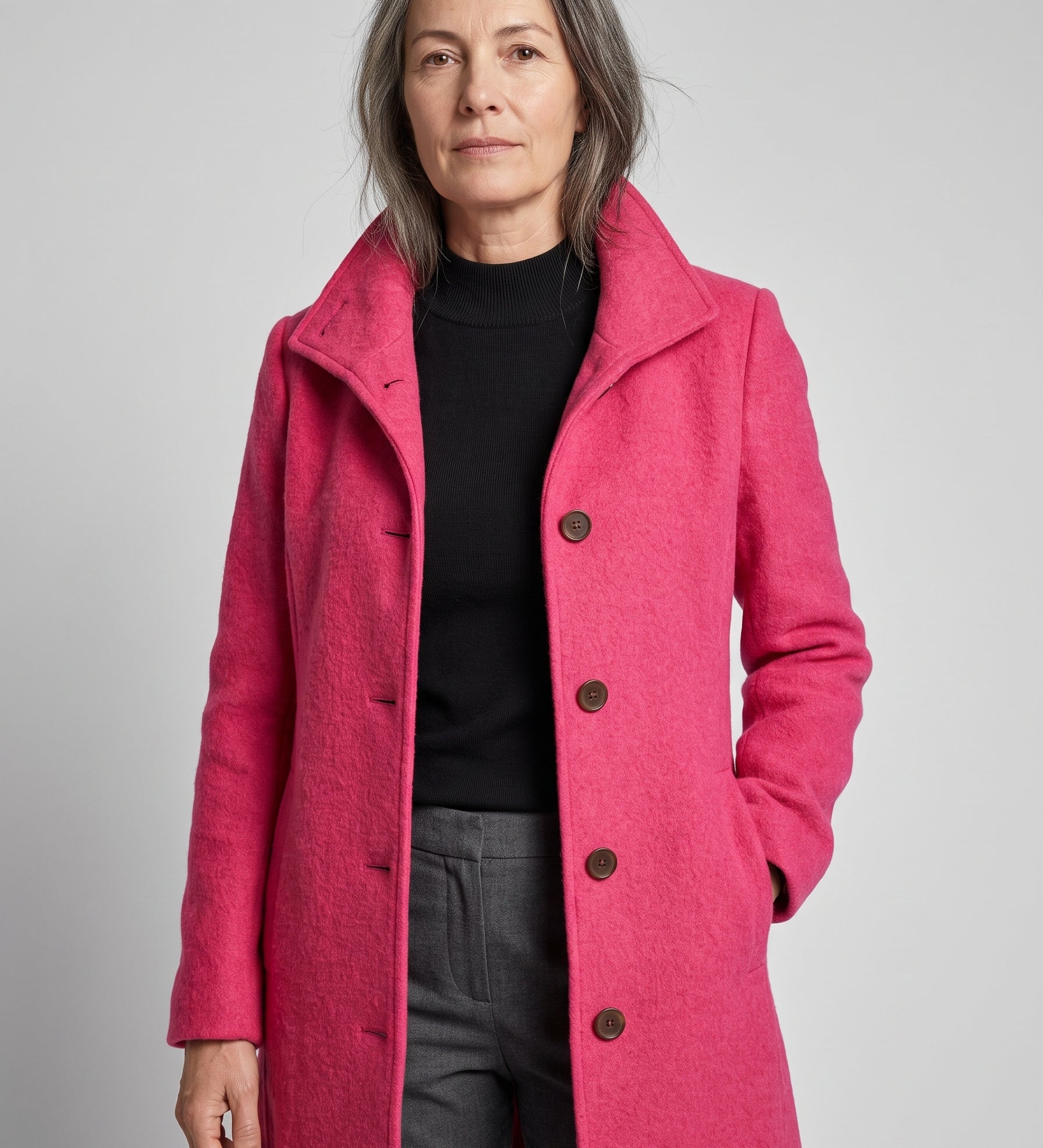 Helena – Manteau d’hiver long femme, col montant et boutonnage classique