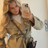Sarah – Veste courte femme style trench, col montant et ceinture nouée